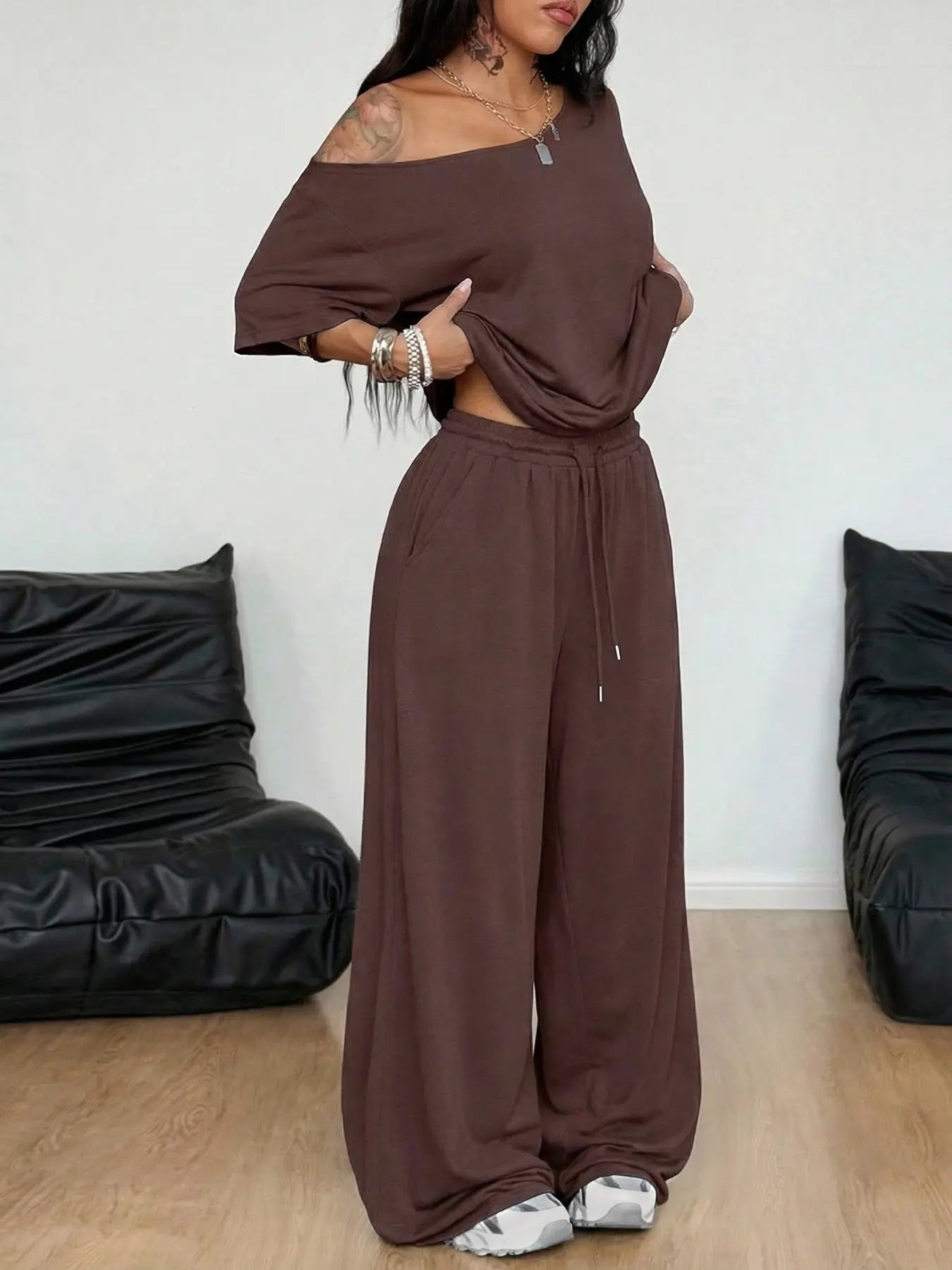 2 Pcs/Set Women's Minimalist Basic Daily Wear, Going Out, Sport Comfortable Off Shoulder T-Shirt and Wide Leg Pants Two Pieces